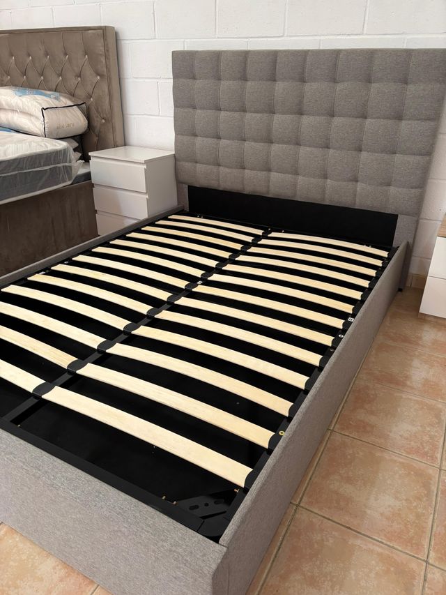 Cama grande 3 plazas con canapé | Tapizada gris