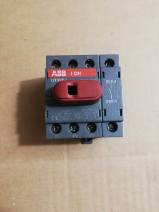 Interruttore sezionatore ABB OT32E4 quadro