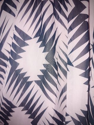 Vestido asimétrico rosa palo y negro