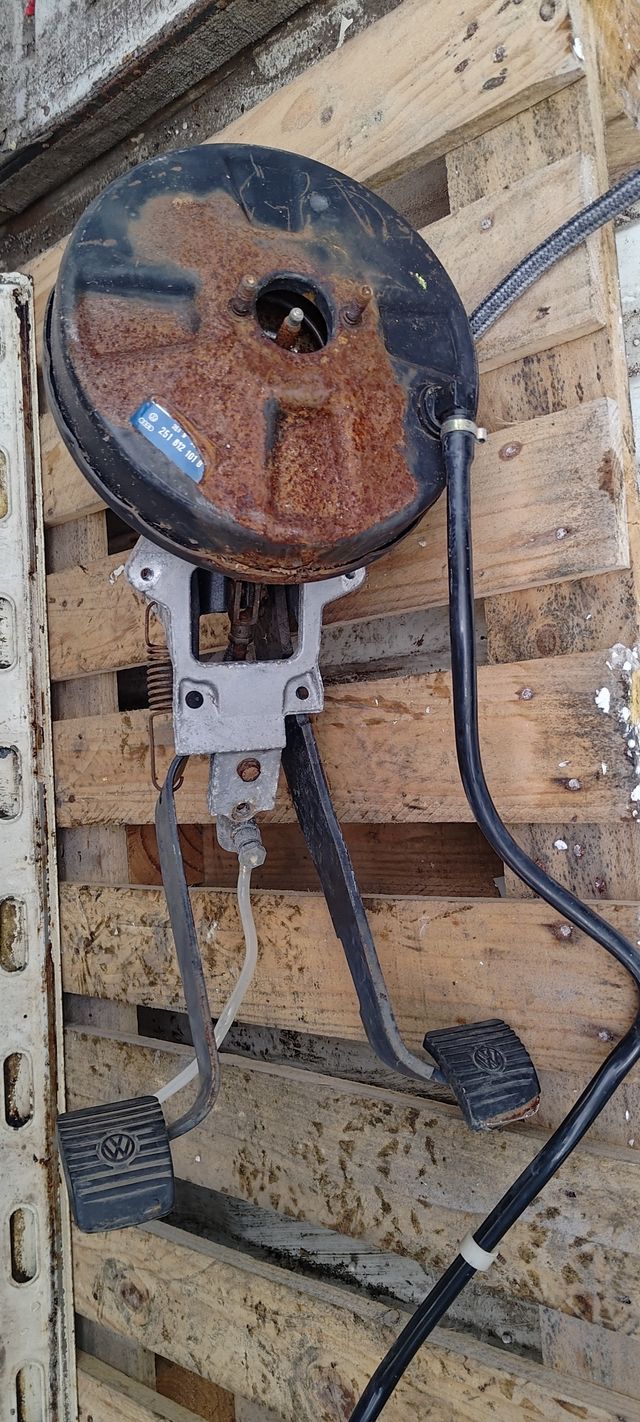 VW T3 - Pedales con asistencia de frenos