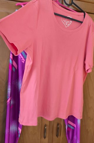 Pantalón y camiseta deportivos XL