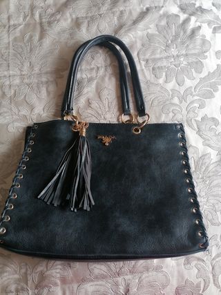 Bolso azul marino  elegante
