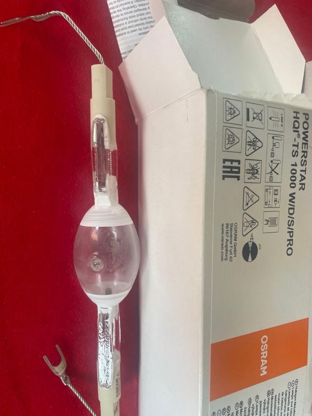 Lampadine o lampade per impianti sportivi