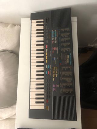 Yamaha PSS-580 Music Station Sintetizador FM