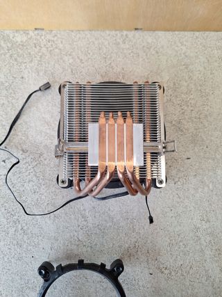 Dos disipadorres Mars Gaming CPU - Refrigeración