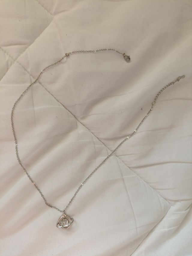 Precioso collar de plata