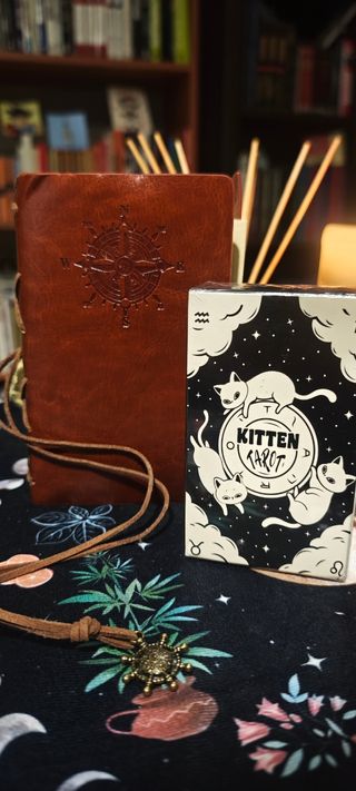 Tarot Gatitos + Cuaderno Cuero