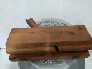 Cepillo carpintero antiguo