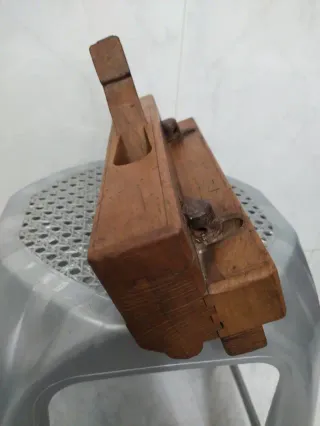 Cepillo carpintero antiguo