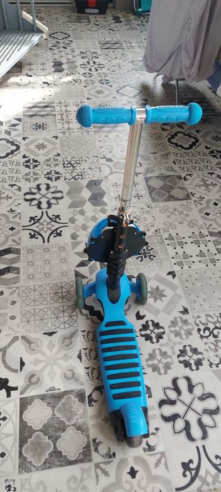 Patinete infantil azul