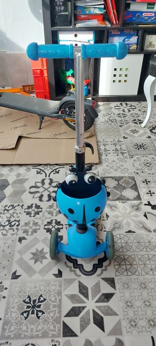 Patinete infantil azul