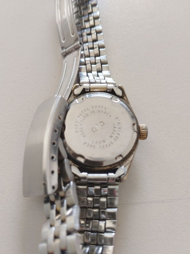 Reloj Q&Q mujer acero calendario