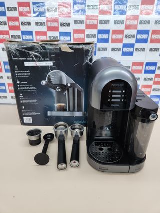 ✅ Cecotec Cafetera Semiautomática Power Instant-ccino 20 Chic Serie Nera. para café molido y en cápsulas, 20 Bares, Depósito de Leche 0.7ml, Depósito de Agua 1.7L, 1470W