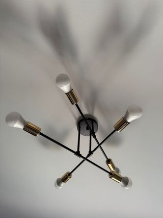 Lampara techo 6 luces - Negra y dorada
