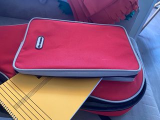 Funda guitarra roja + correa