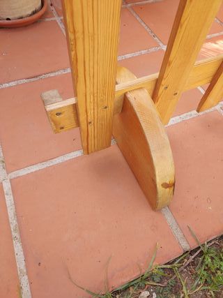 80 VALLAS DE DELIMITACIÓN DE MADERA CON PEANA