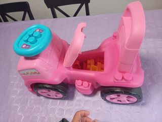 Correpasillos camión rosa