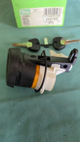 Cerradura puerta Peugeot 106 Valeo