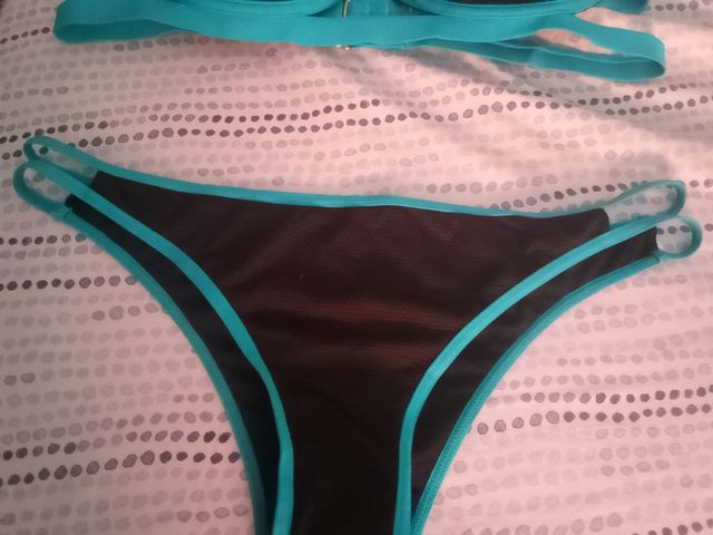 Bikini negro y turquesa