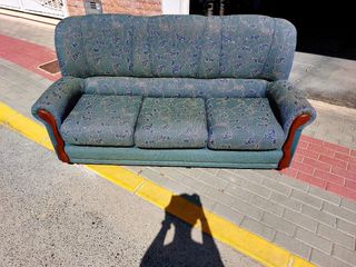 Juego de Sofá y sillones.