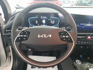 Kia Niro 1.6 GDi HEV 95kW (129CV) Drive