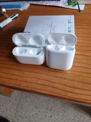 2 estuches Airpods originales Apple