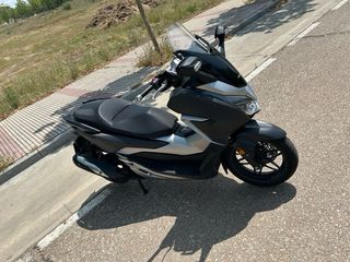 Scooter Honda Forza 300 ABS