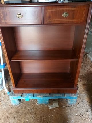 Mueble con cajones de madera