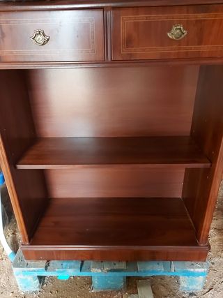 Mueble con cajones de madera