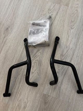 Defensas y escape KTM Duke 125/390