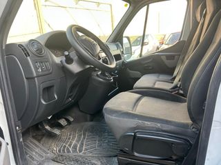 Nissan NV400 2015