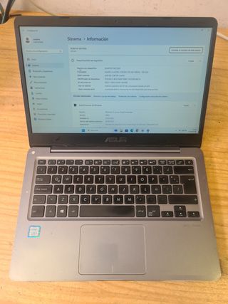 Portátil ASUS 14"