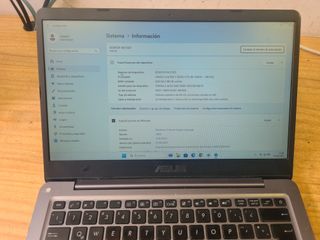 Portátil ASUS 14"