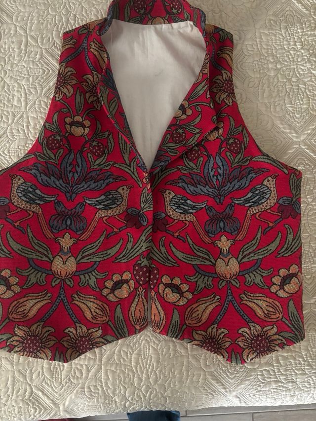 Chaleco rojo estampado - Fallas