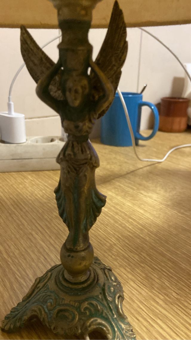 Lamparas metalicas doradas