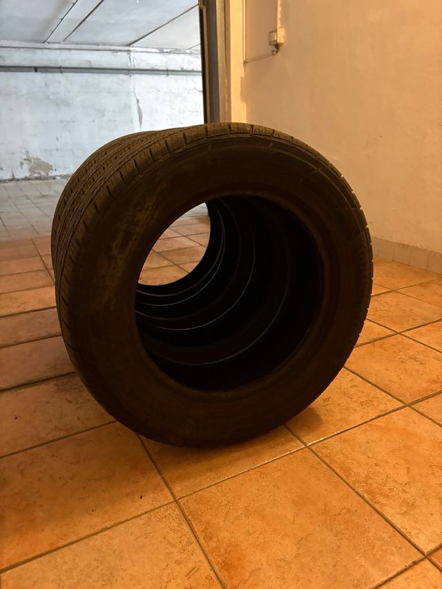 4 Pneumatici Estivi per auto