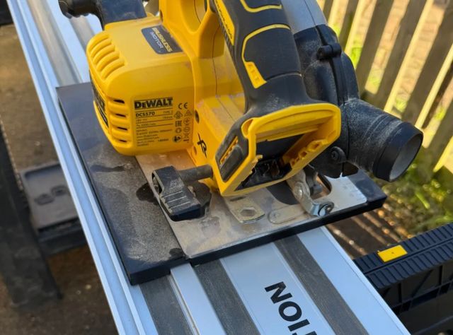 Adattatore di guida per sega circolare Dewalt