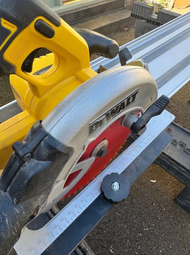 Adattatore di guida per sega circolare Dewalt