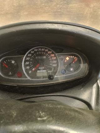 Suzuki Burgman 200cc. PANTALLA O CUPULA