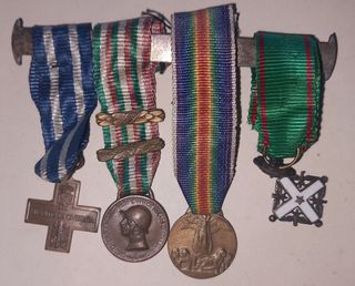 Medagliere militare mignon