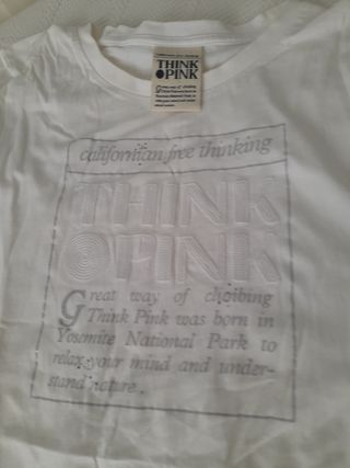 Lote de 3 prendas: pantalón y 2 camisetas talla S