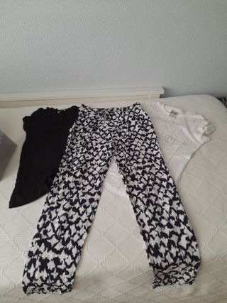 Lote de 3 prendas: pantalón y 2 camisetas talla S