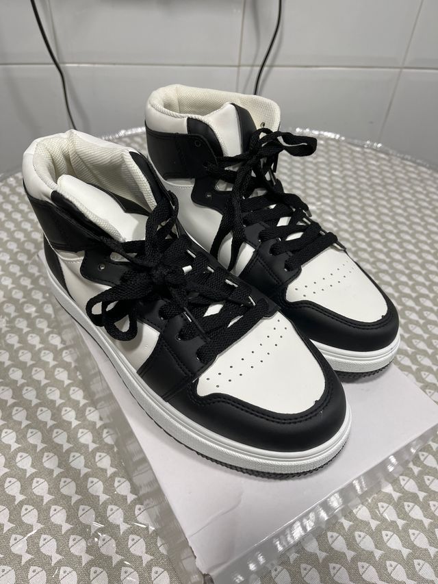 Zapatillas altas sin estrenar!