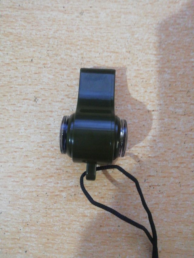 Silbato brújula militar nuevo