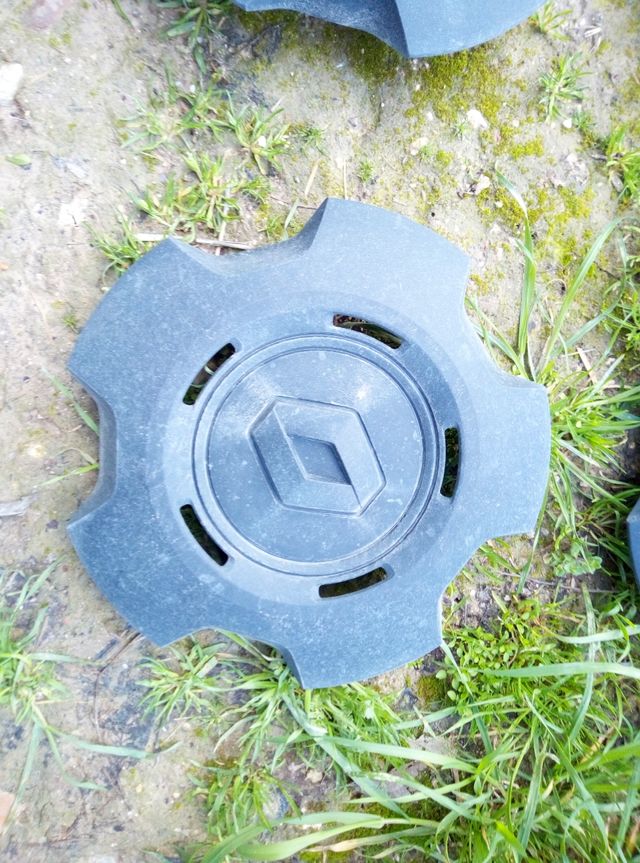 Tapacubos Renault Trafic 16 pulgadas