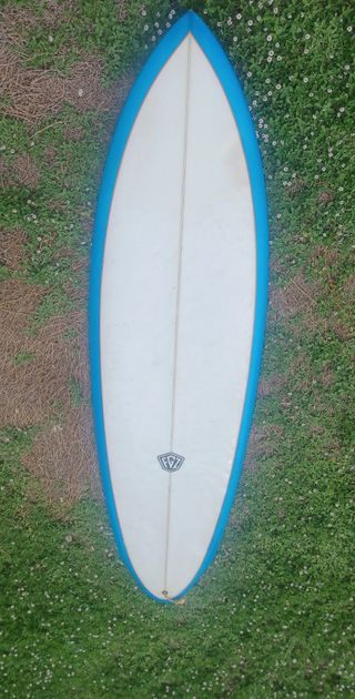 Tabla surf single fin 6'4" usada