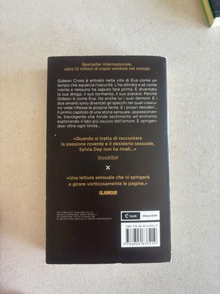 A nudo per te. The crossfire series