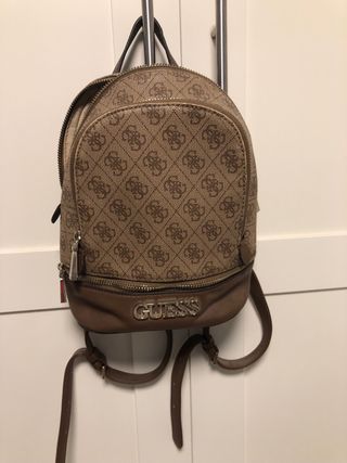 Mochila Guess marrón