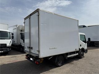 nissan cabstar carne colgada frigorifico