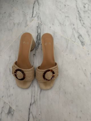 Mules beige - Zapatos tacón